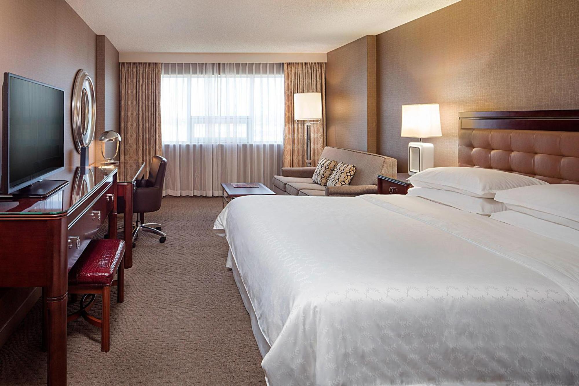 Sheraton Cavalier Calgary Hotel Экстерьер фото