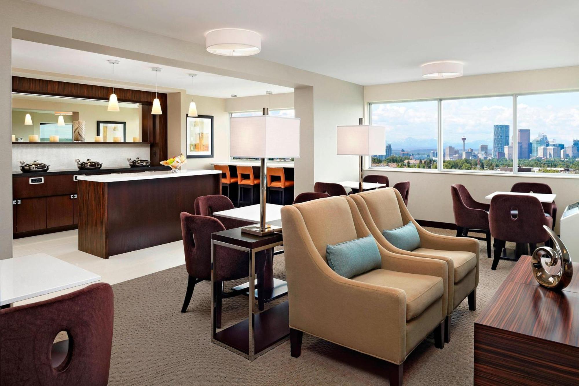 Sheraton Cavalier Calgary Hotel Экстерьер фото